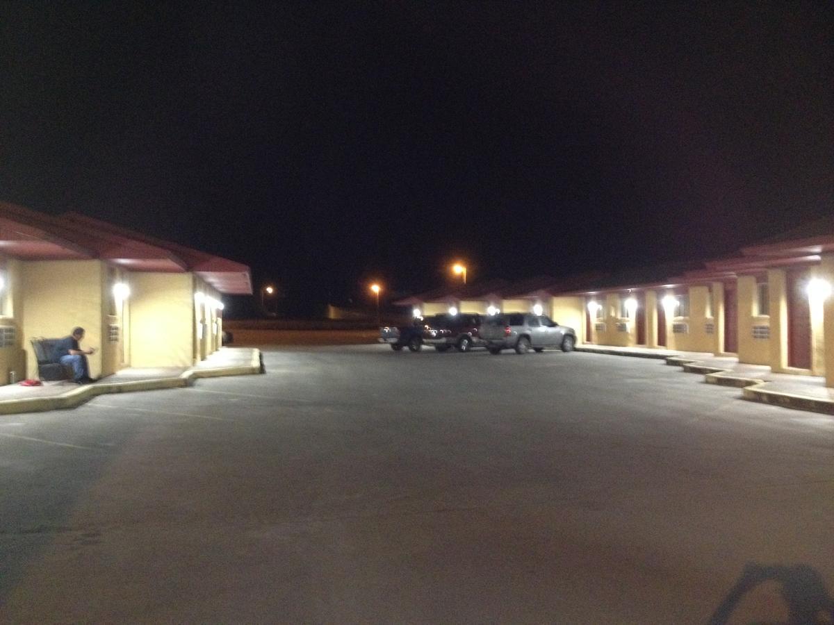 Luxury Inn George West Exterior foto